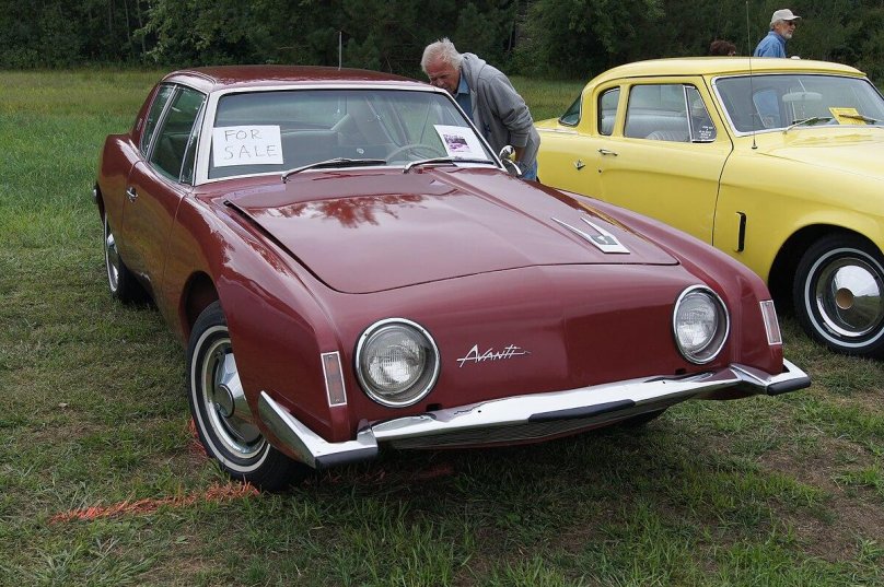 Студебеккер Аванти