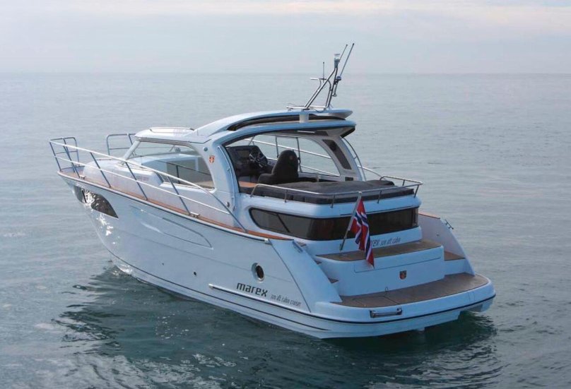 Моторная яхта Marex 320 aft
