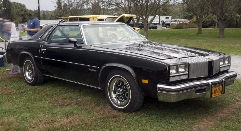 Oldsmobile Cutlass Supreme 1977