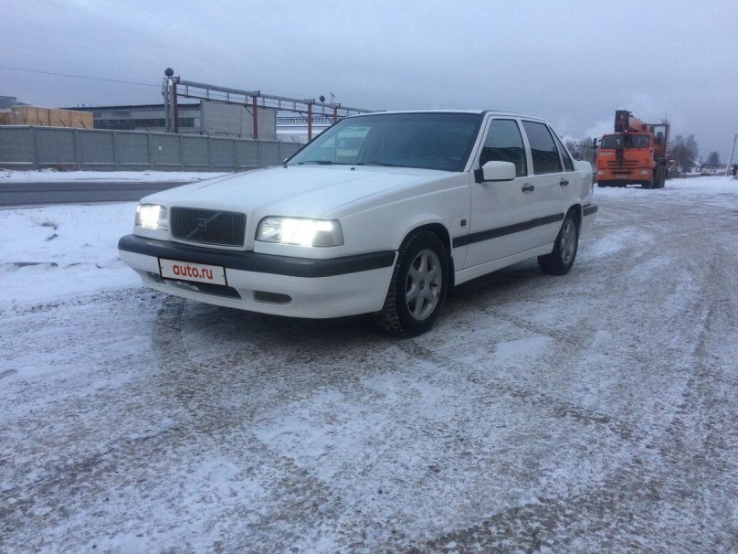 Volvo 850 белая