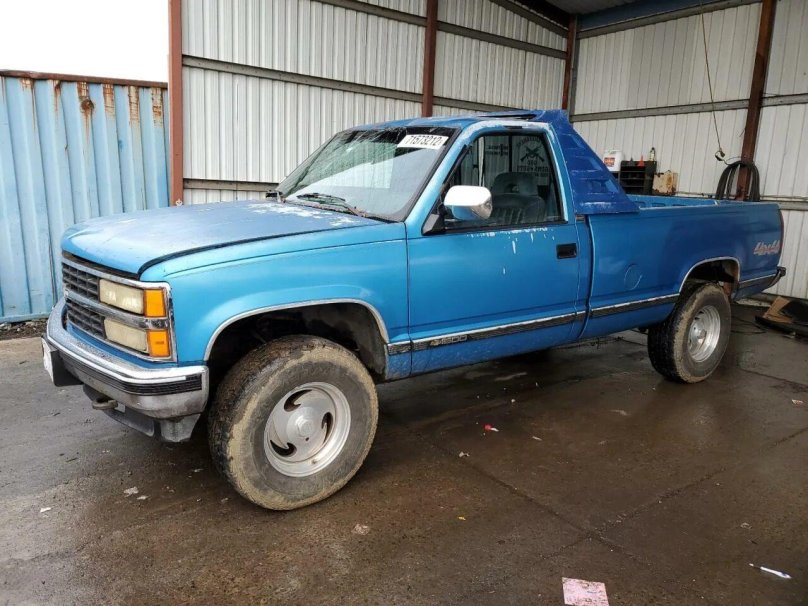 Шевроле GMT-400 88 года