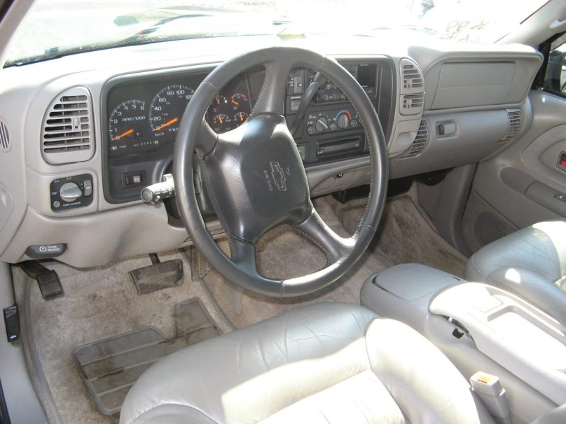 Chevrolet Tahoe 1995 салон