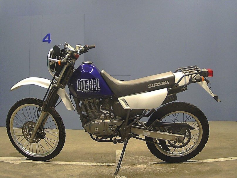 Suzuki dr200 Djebel
