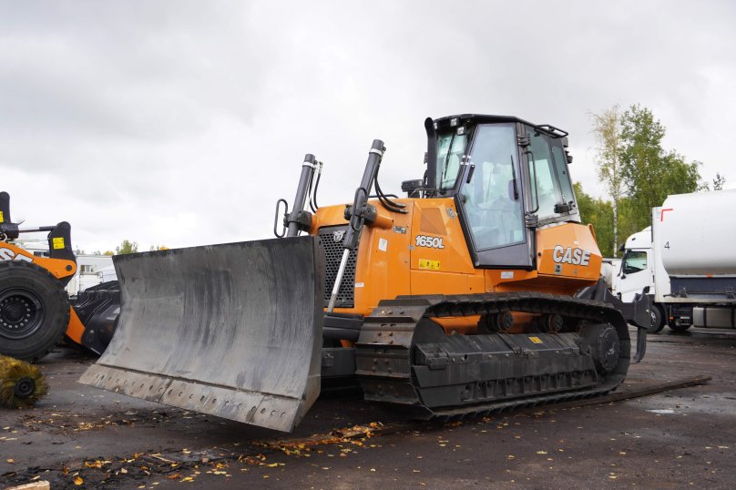Бульдозер Case 1650l