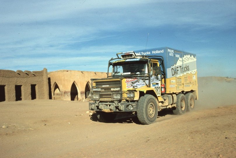 Грузовики Дакар Даф