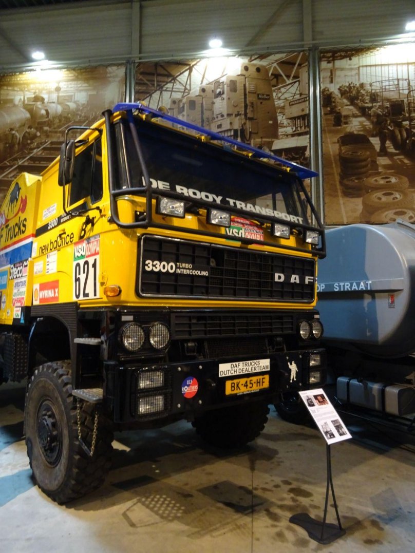 Mercedes Zetros 2021