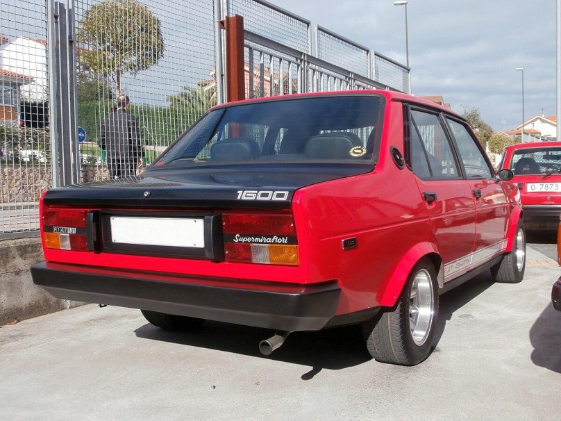 Black Fiat 131 Mirafiori tunning