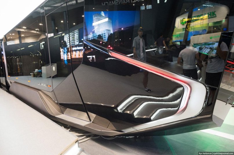 Трамвай Russia one r1