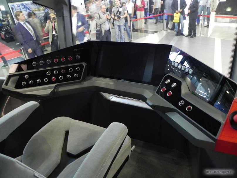 Трамвай r1 кабина