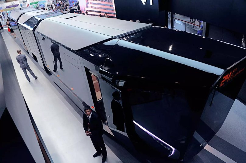 Трамвай r1 Atom