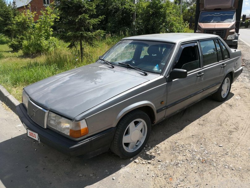 Volvo 940 серая