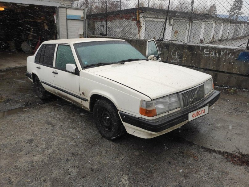Toyota Crown VIII (s130), 1989