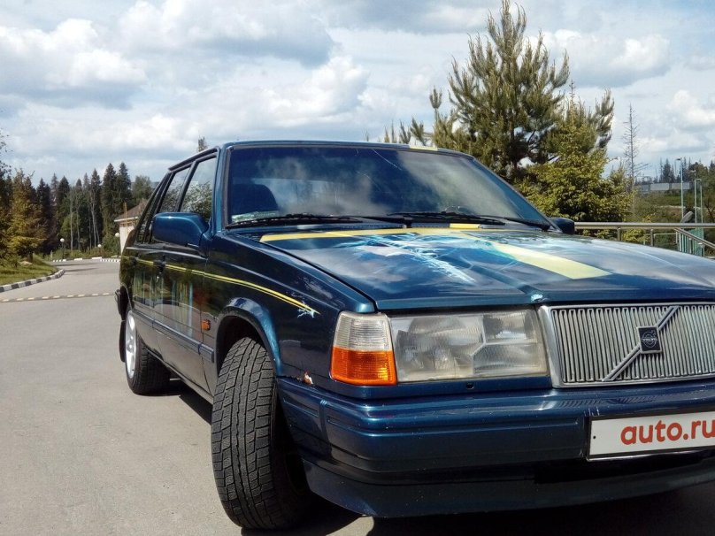 Volvo 940 синяя