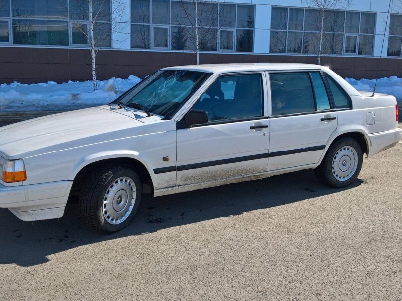Volvo 940 белая