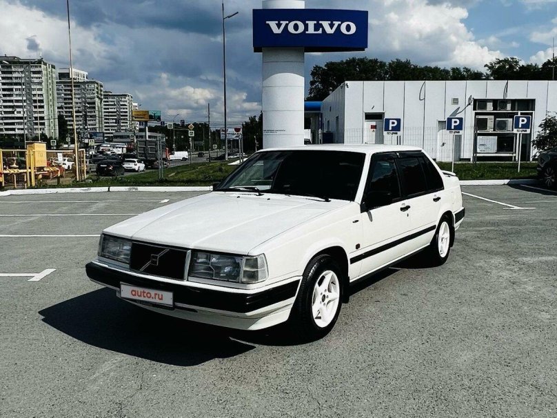 Volvo 940 белая