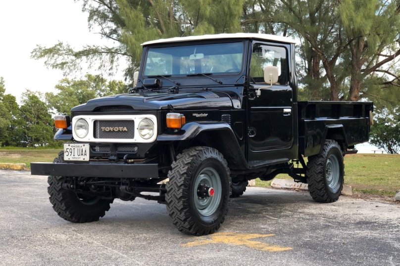 Toyota fj45