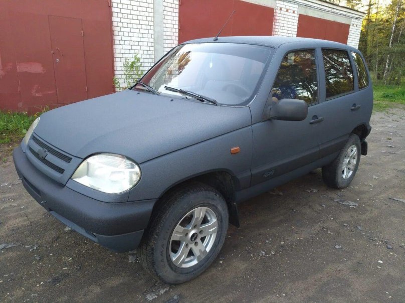 Нива Шевроле серый Раптор