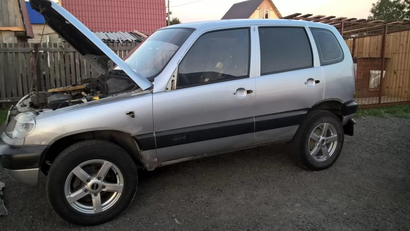 Нива Шевроле Раптор