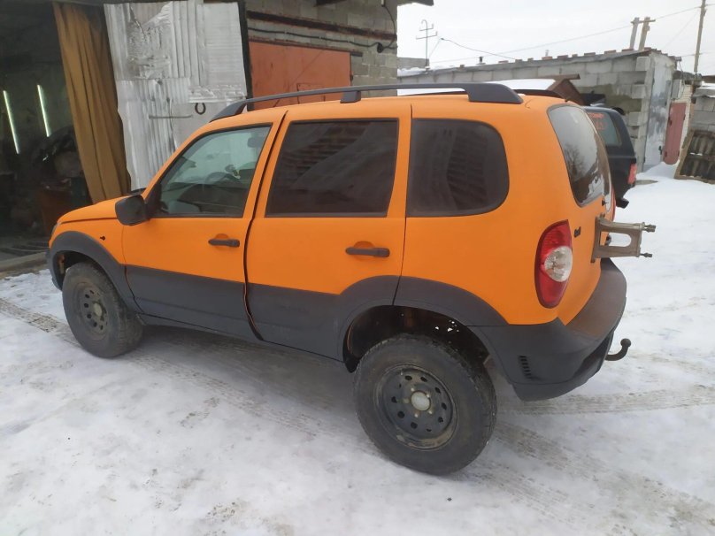 Нива оранжевый Раптор