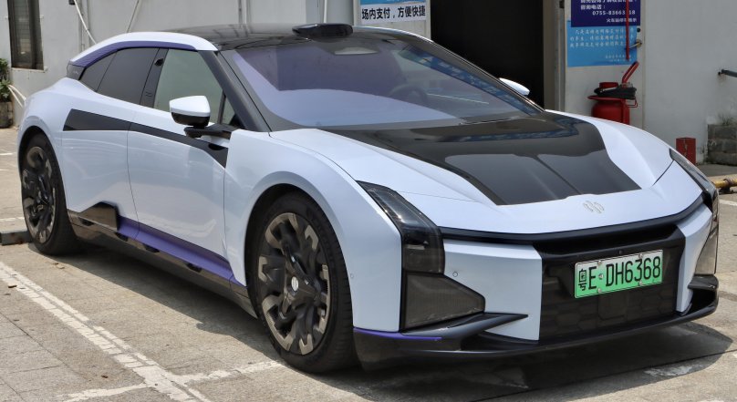 Автомобиль hiphi