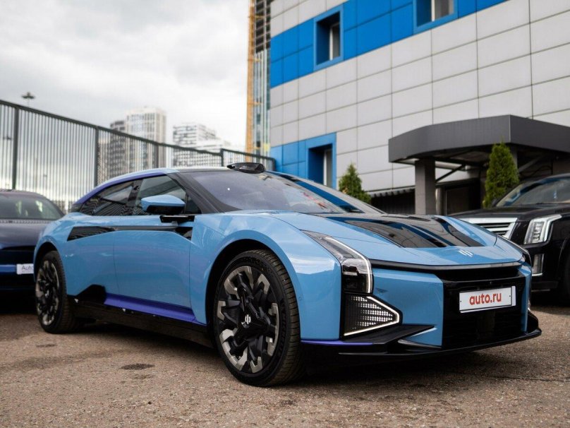 Автомобиль hiphi