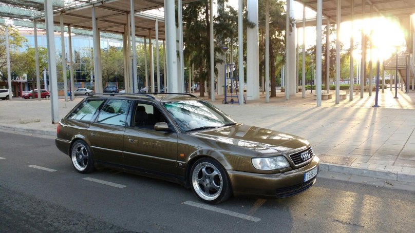 Audi a6 c4 avant stance