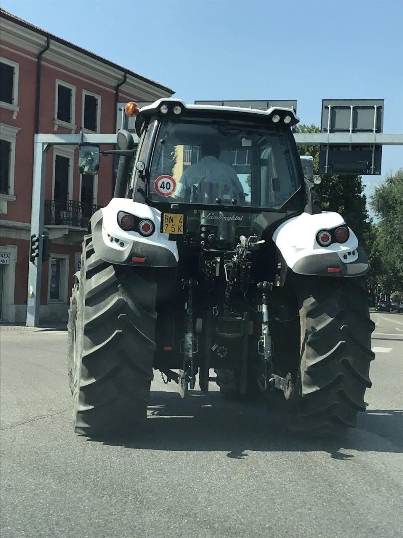 Трактор Lamborghini dl25