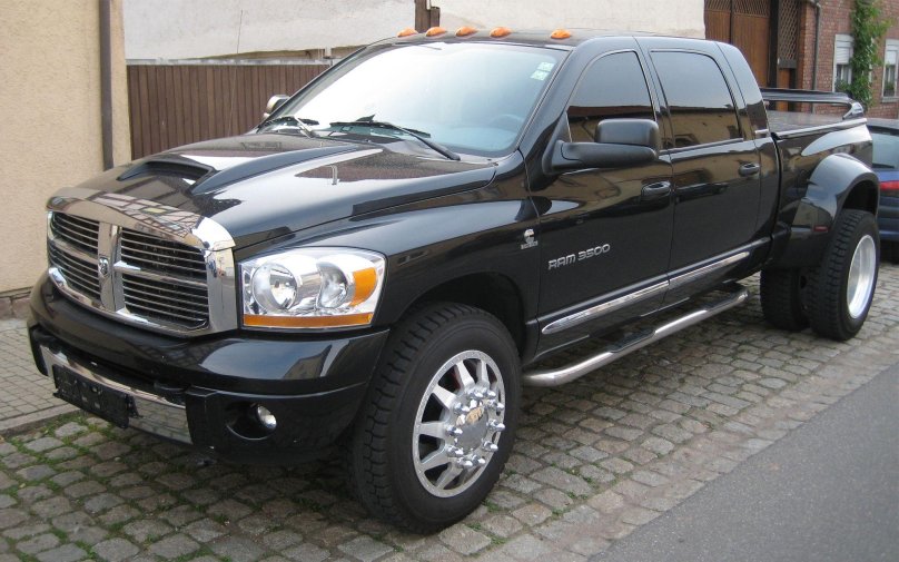Dodge Ram 6500 Mega Cab