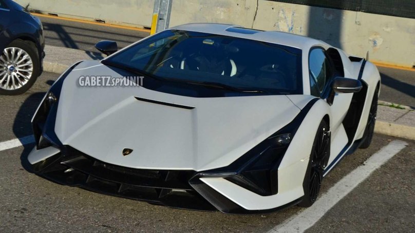 2020 Lamborghini Sian FKP 37