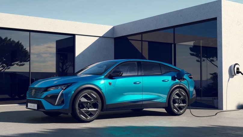 Пежо 408 лифтбек 2023