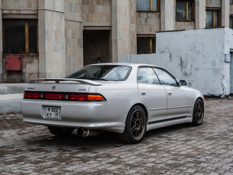 Toyota Mark 2 90 Tourer