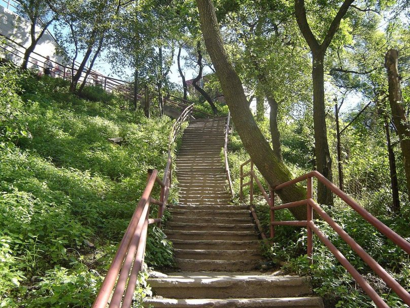 Владивостокский фуникулёр лестница