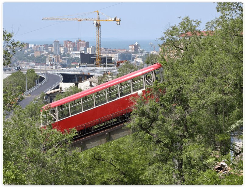 Фуникулер Владивосток красный