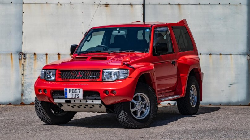 Митсубиси Паджеро Эволюшн