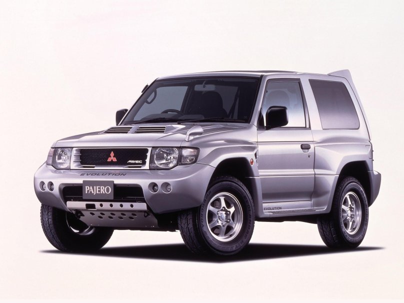Mitsubishi Pajero EVO