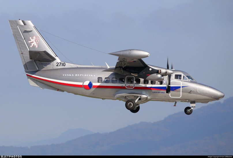 Let 410uvp-e20 Turbolet