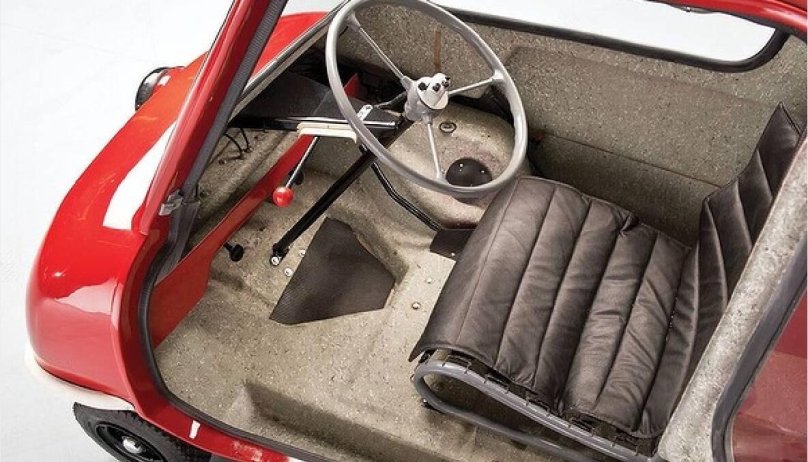 Трехколесный автомобиль Peel p50