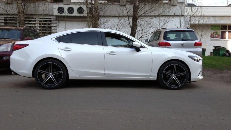 Sakura Wheels 3806 r18