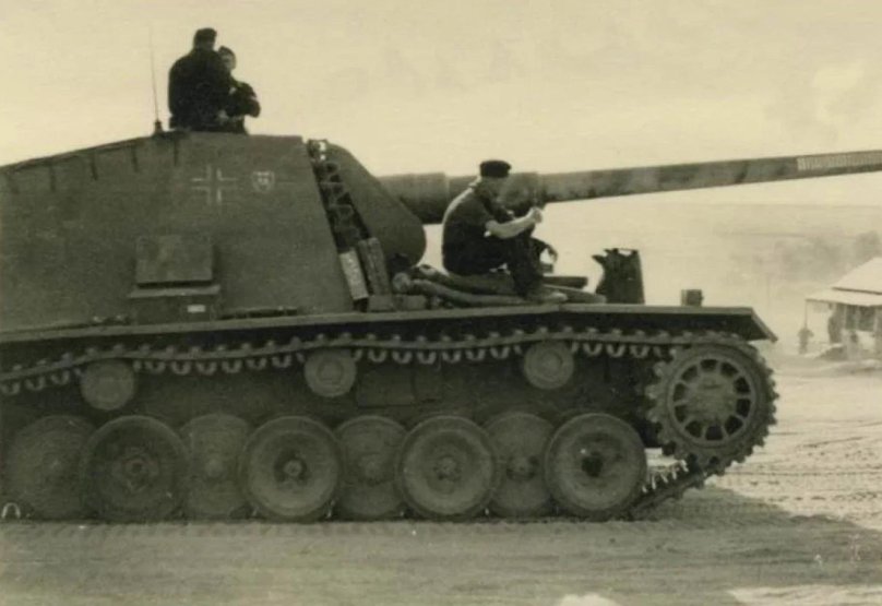 Штурер Эмиль танк