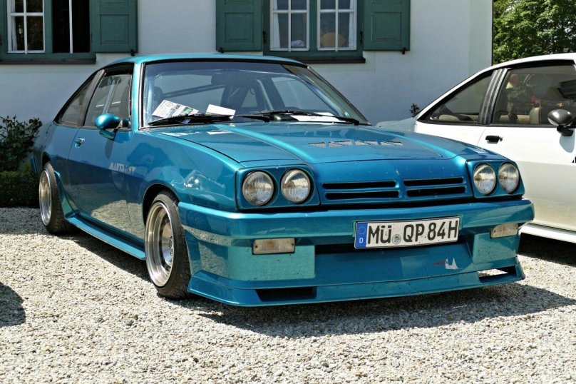 Opel Manta GSI