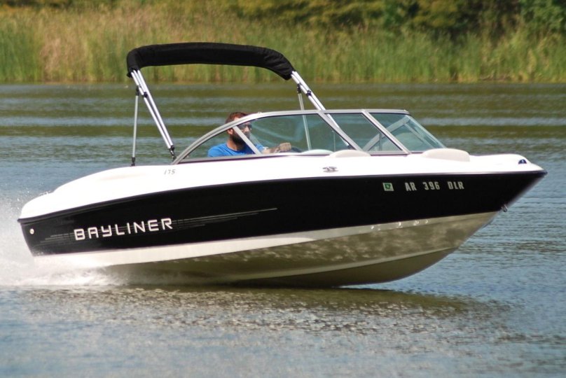 Катер Bayliner 175