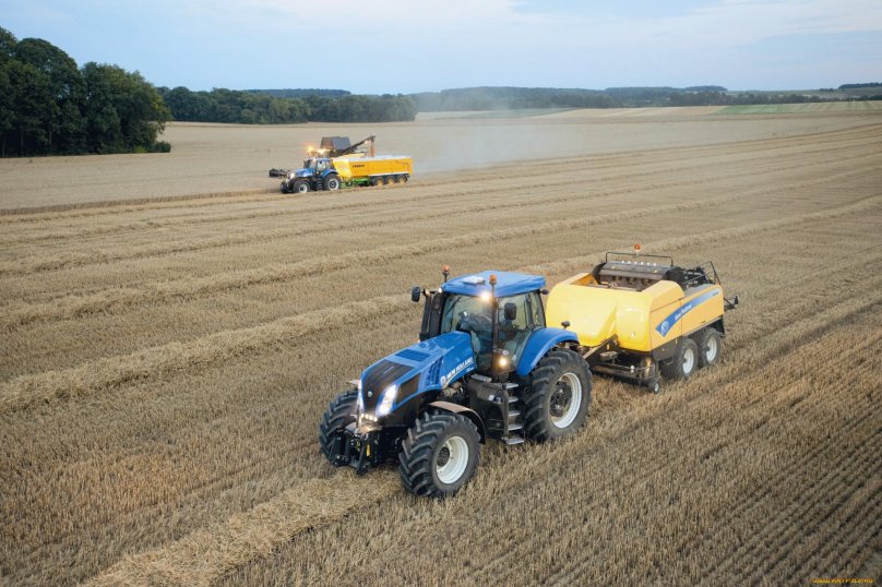 Трактор New Holland