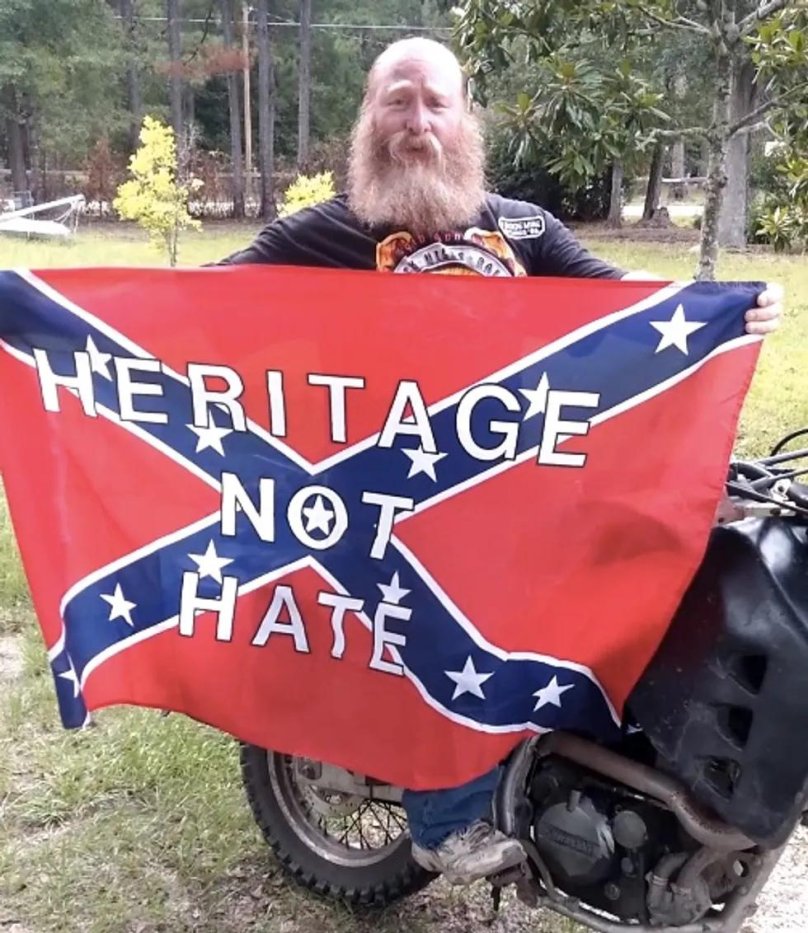 Флаг Конфедерации США расизм