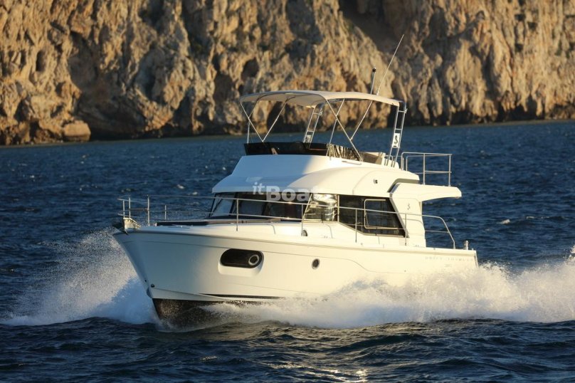 Beneteau Swift Trawler 48