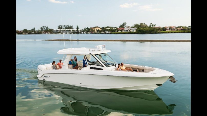Boston Whaler 2000г