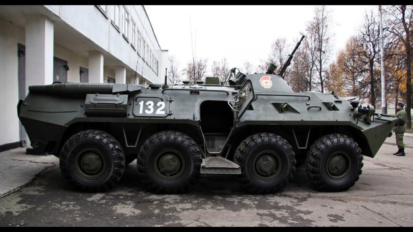 Машина БТР 80