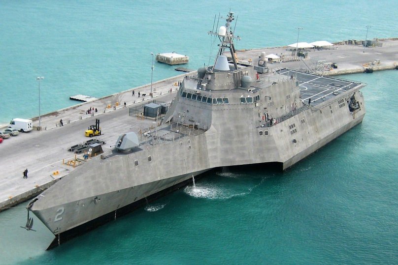 Корабль ВМС США USS LCS-2