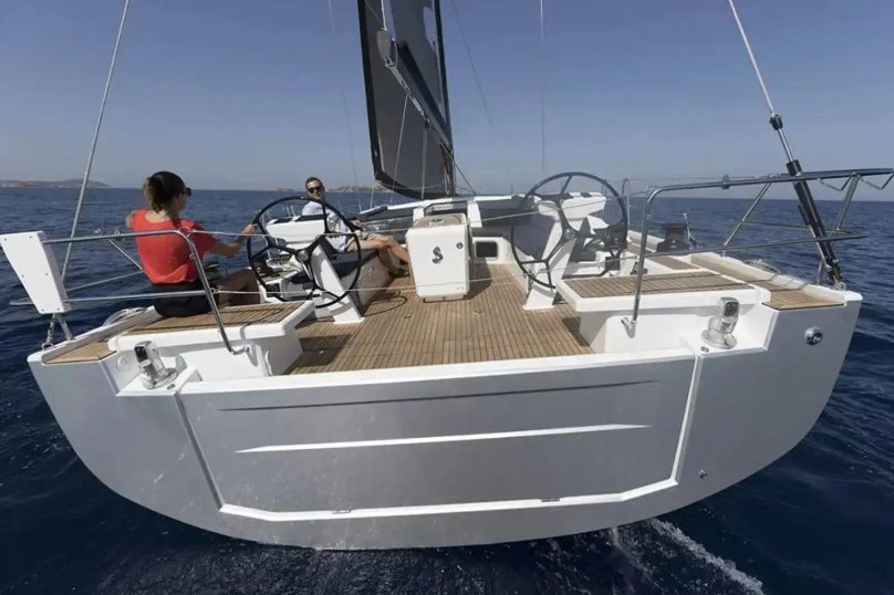 Beneteau oceanis 51.1 план