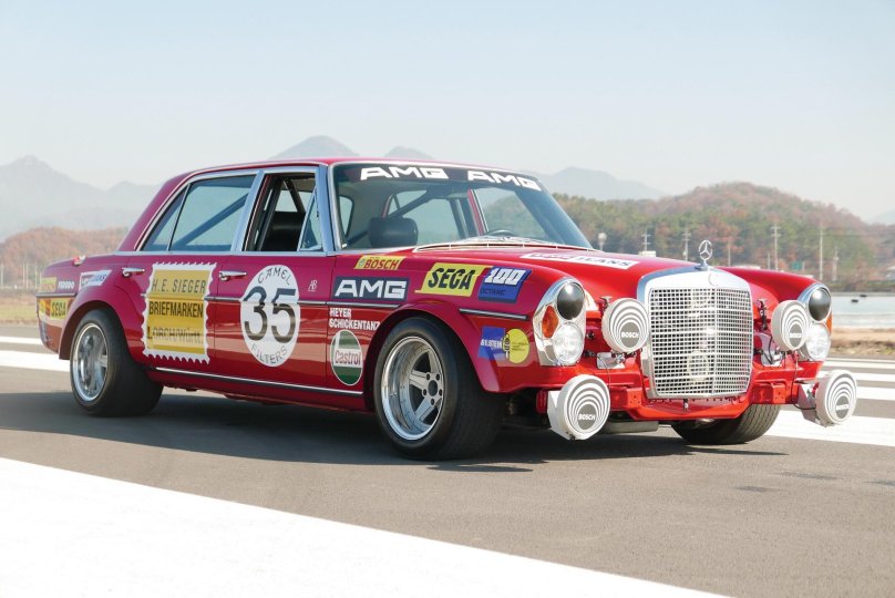 Mercedes Benz 300 sel AMG