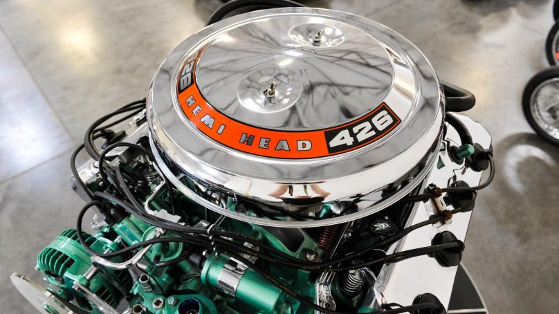 V8 Хеми 426